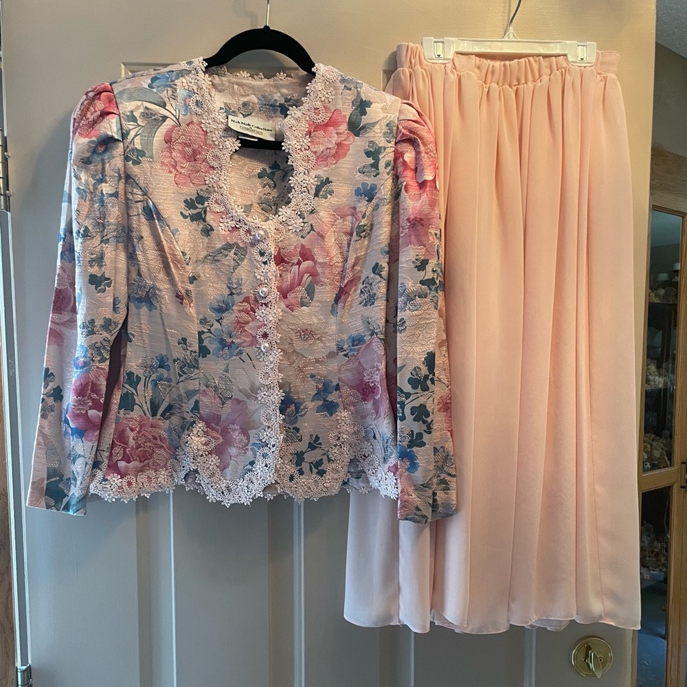 Vintage Nah Nah Collections USA Cream Pink Floral Pearl Button Tapestry Top